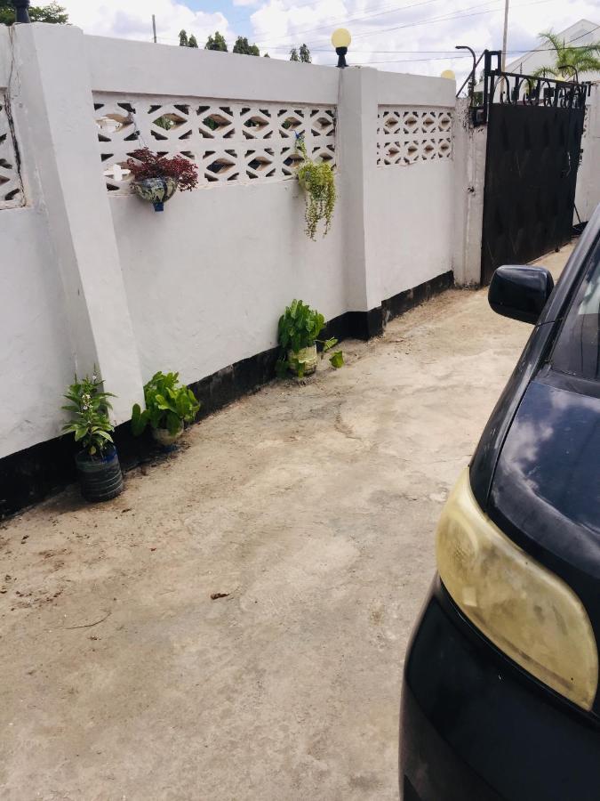 Mikocheni Home Stay Dar es Salaam Luaran gambar